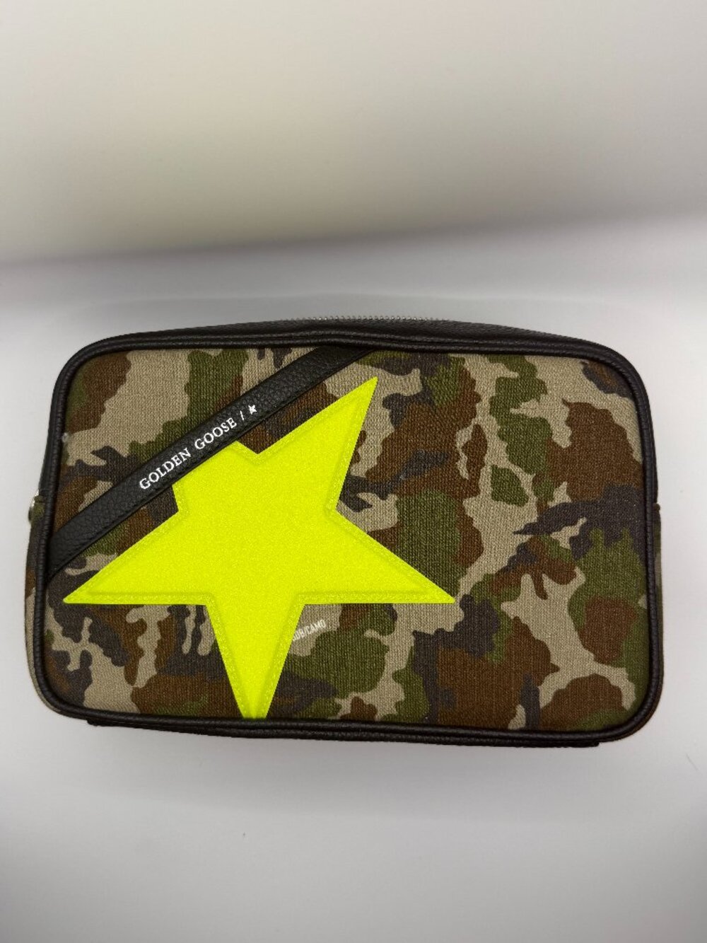 Golden Goose Camo Yellow Glitter Star Crossbody Bag Zip Top Silver Hardware
